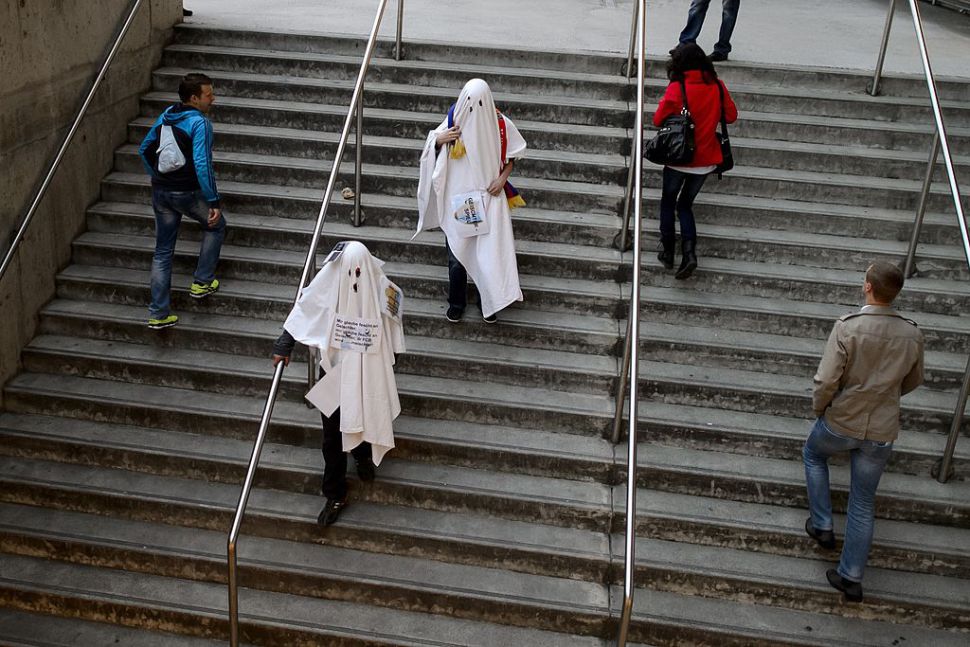 evidon's tweet image. #Ghostery Democratizes Tool to ‘Make The Web Suck Less’ bit.ly/1NM7gWR #security #trackermap