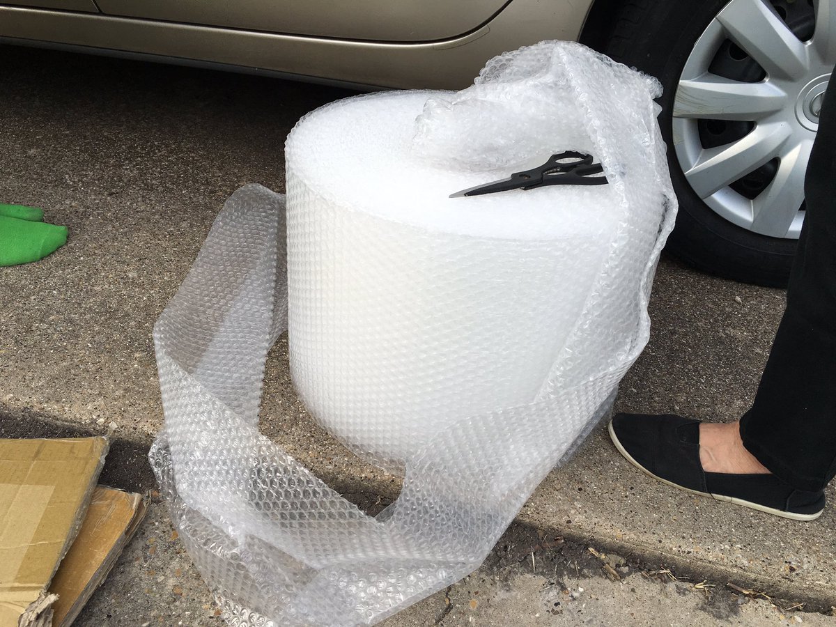 HaggertyNews's tweet photo. Bubble wrapping their cars in Wylie. After the last storm... do you blame them? @CBSDFW #hail https://t.co/k2x5jSwgRA