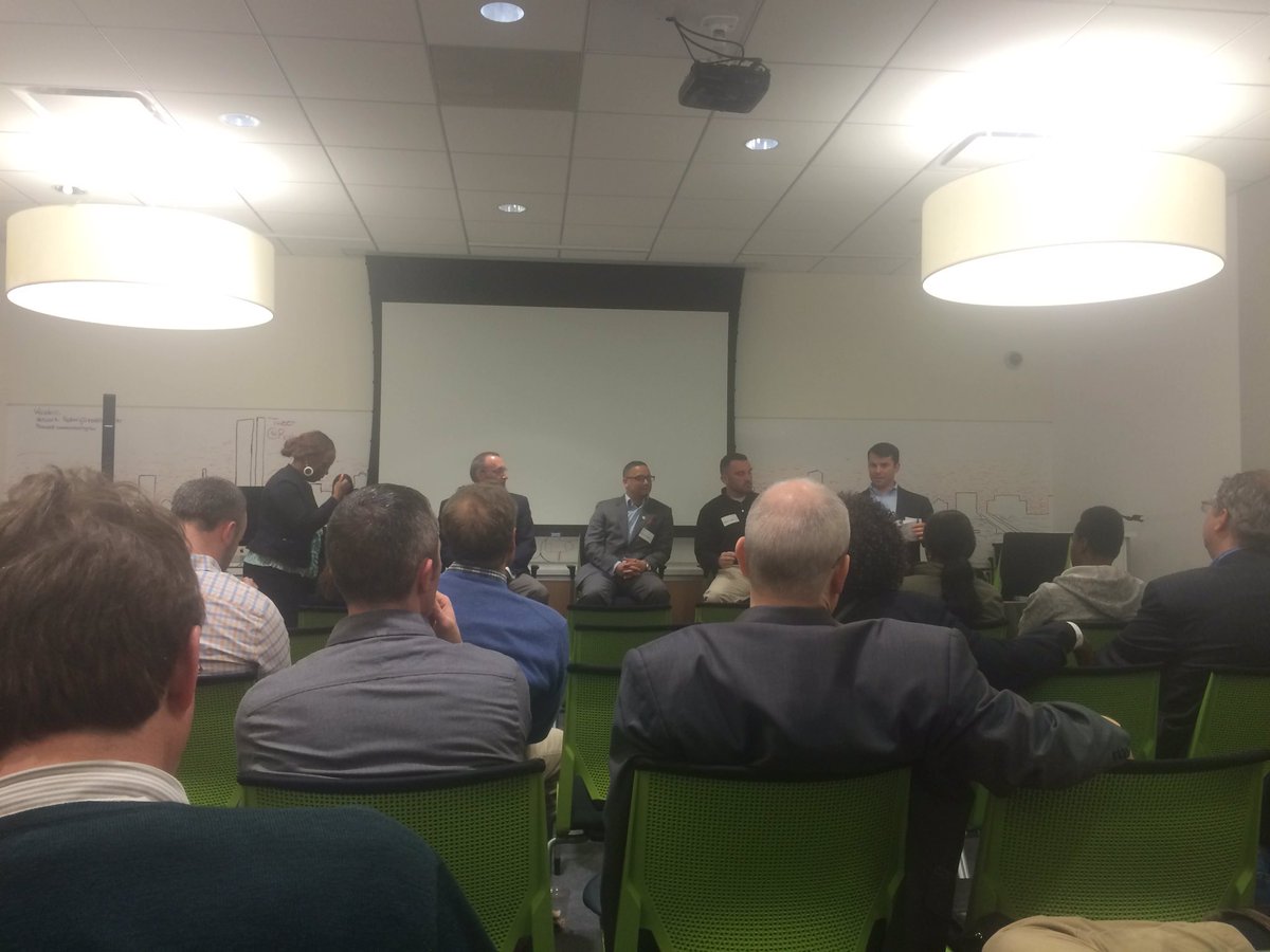 AdelsonWill's tweet photo. @ChrisPratt introduces #veteran #entrepreneur panel @RoxburyInno @VetFran @USNavy @USArmy @BostonEnet @AUSAYP https://t.co/oLFodrwuV3