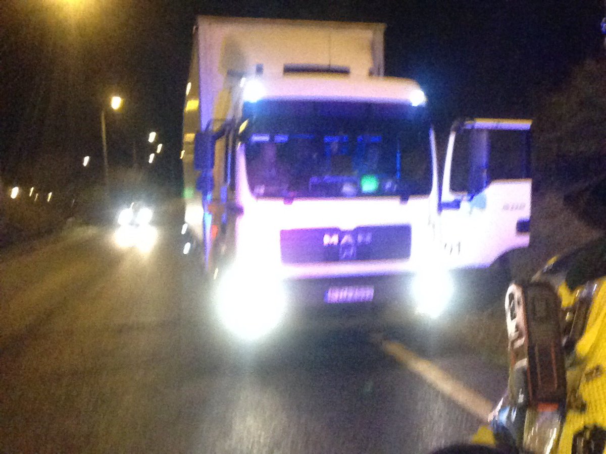 KentPoliceRoads's tweet photo. HGV decides to stop in the live carriageway to swap drivers and pee! J11 slip on! #FineAndPoints #YouCantStopHere AE https://t.co/xEvBxpVlF2