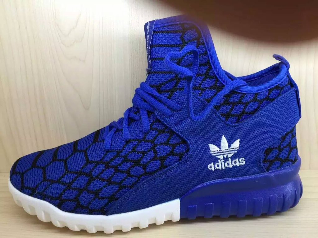 KingswinDesign's tweet image. #fashion #FashionWatch Adidas trainers all sizes