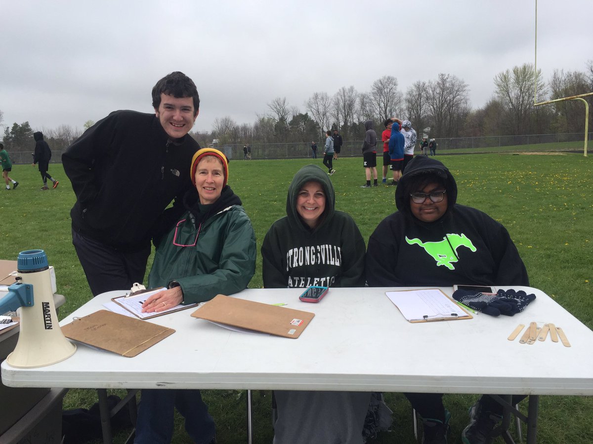 cms_deitrick's tweet photo. Boys Track with a strong performance vs. Elyria. #scstrongtogether https://t.co/jAP64uVlP1