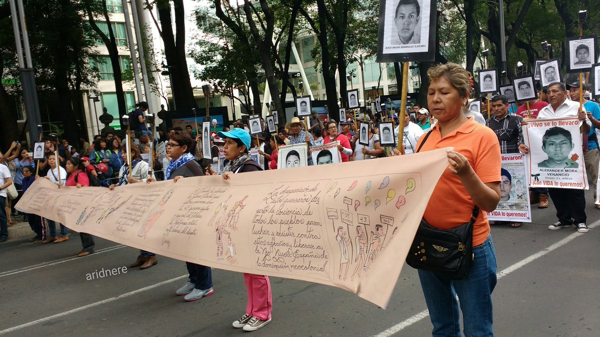 TPPGuerraSucia's tweet photo. #Ayotzinapa19meses padres y madres #Ayotzinapa frente @PlantonxAyotzi https://t.co/zn2HL8L3tn