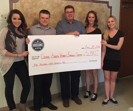CAWEShelter's tweet photo. #CAWES is grateful - New @HudsonsPub in downtown #RedDeer organizes fundraiser to #HelpCAWESHelpKids. Thank you! https://t.co/jU6KxGStS9