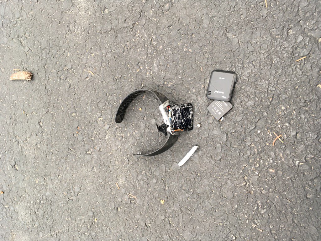 morjewels33's tweet photo. Hey @nickmor06 found your watch #crushed #driveway #lotsofpieces https://t.co/vbsPbixsgg