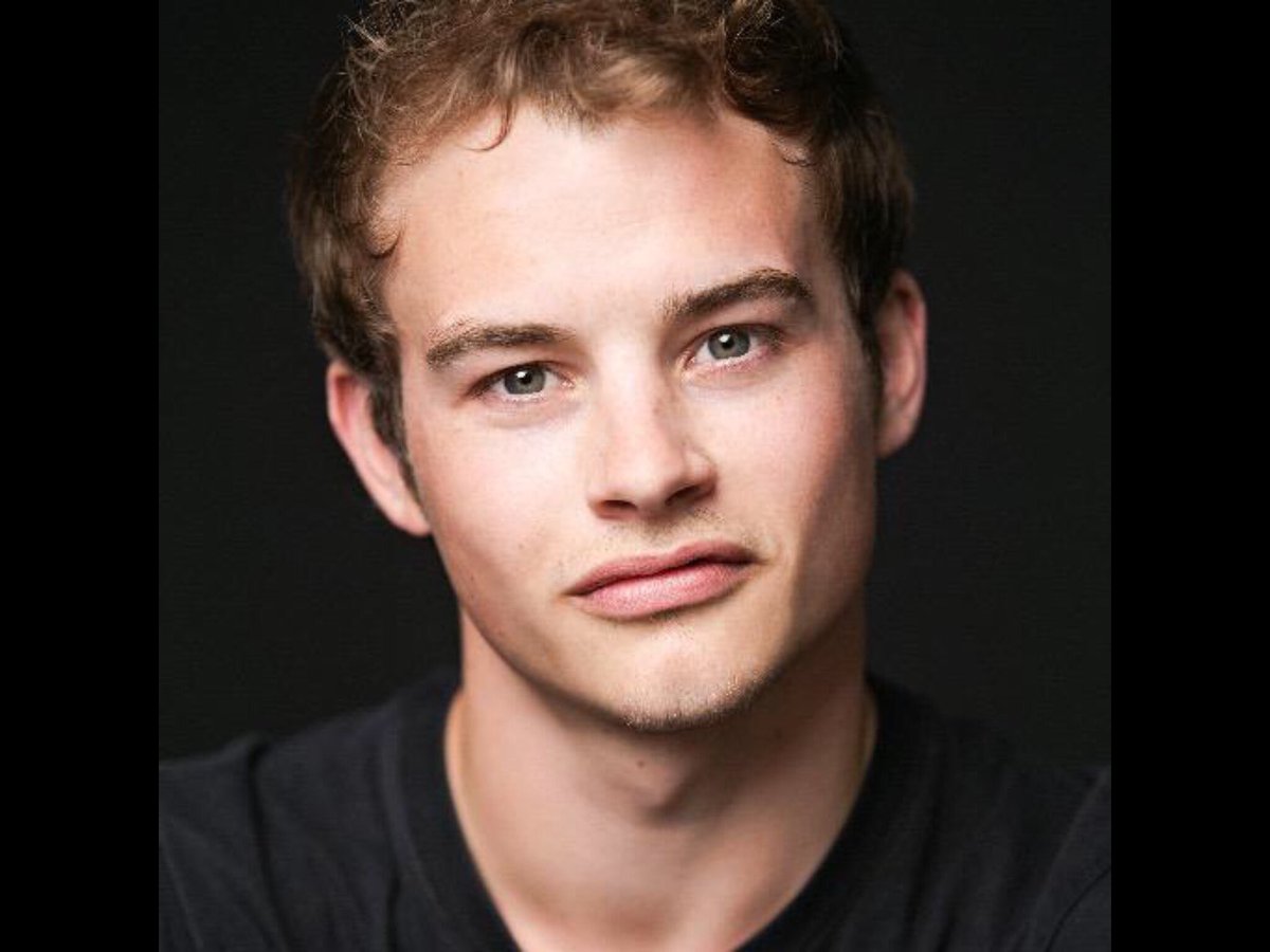 TaleSmugglers's tweet image. Cast announcement for our upcoming short film 'A Stranger Encounter' @TobyLaurence @LydiaLakemoore