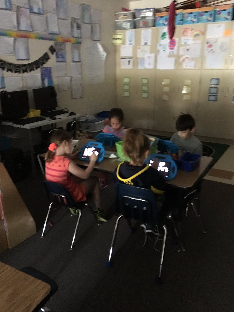 seegertsclass's tweet photo. We had a blast practicing our spelling words with the IPads! We love our new IPad cart! #mybedford https://t.co/j9Zi0c79yd