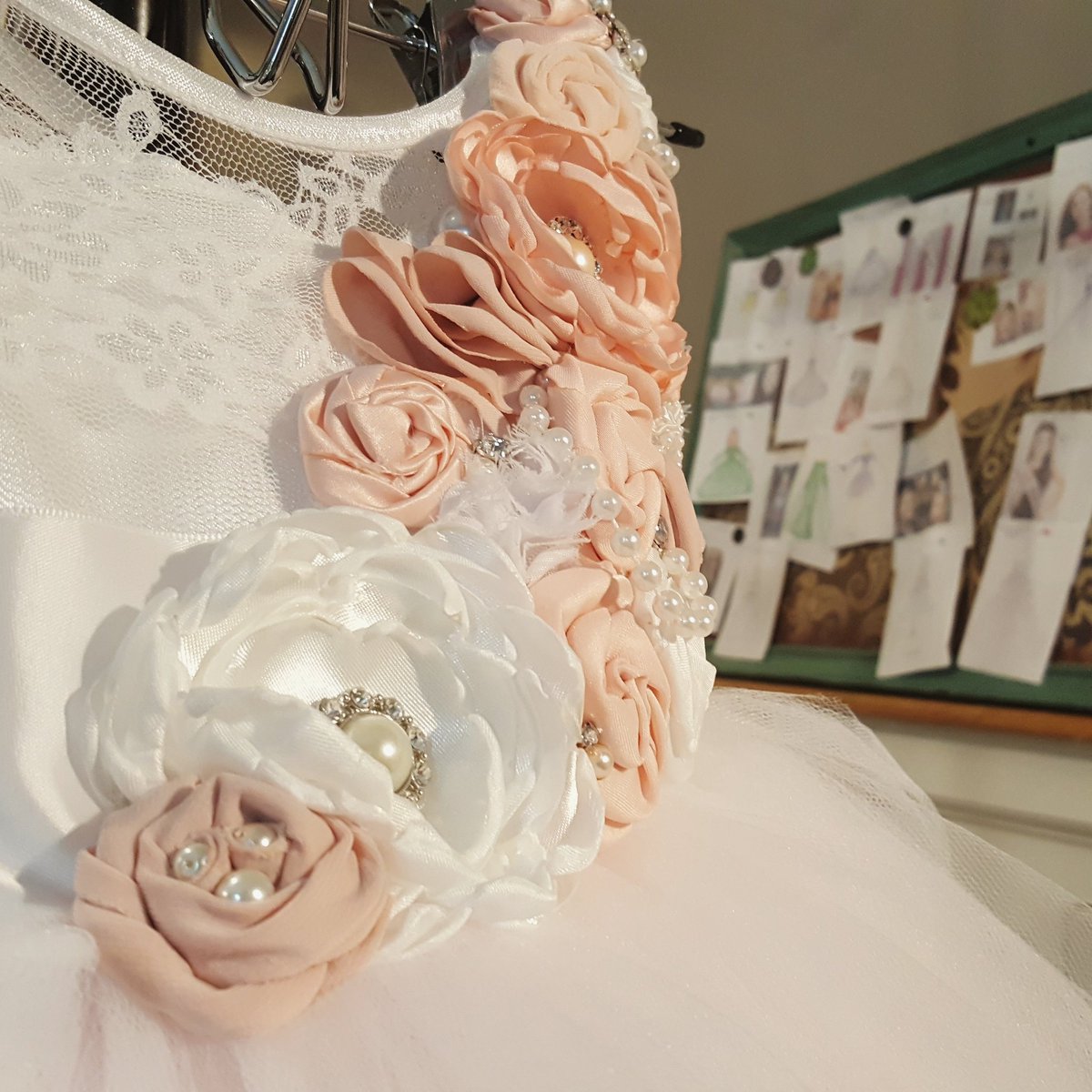 AloraSafari's tweet photo. Custom dress complete! https://t.co/JF0DdLEbI8