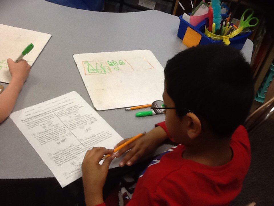 MrsDecker2nd's tweet image. Using pictures to help us understand word problems! #helpingwithcomprehension #whiteboardmath