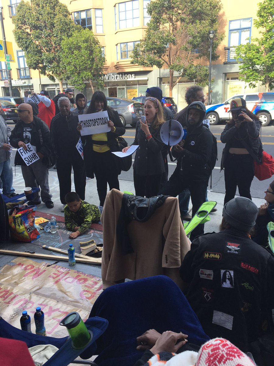 MLNow's tweet photo. Protesters get briefed on arrests/charges before rally to support hunger strikers at Mission Station https://t.co/REZDfZL0rz