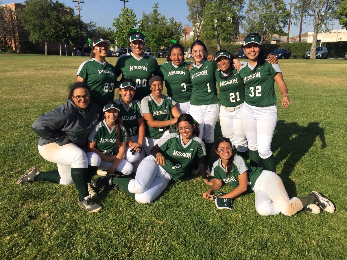 SGMHSAthletics's tweet photo. @SGMHS @SGMHSAthletics gets the win over BCL - 16 to 6! Great Job Mission! #letsgoMission https://t.co/sZlAkc9C8g