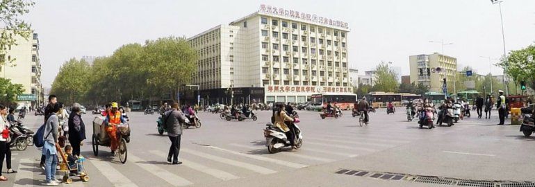 Abrokenbackpack's tweet image. I googled Great Wall.  Somehow, I ended up in #Zhengzhou. Here's what happened! #ttot 
buff.ly/1SEXeOW