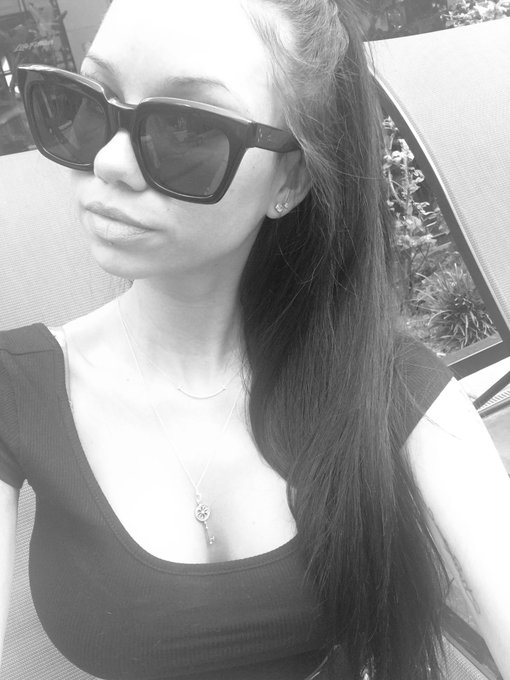 Black and White. Classic. https://t.co/GqtVTjXtRD<a href="/tag/swarovski"class="tags"><span>#swarovski</span></a>