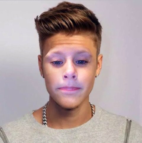 Pixelwerks's tweet photo. made with #FaceSwapLive  hello fans https://t.co/QRHl2seL5Z