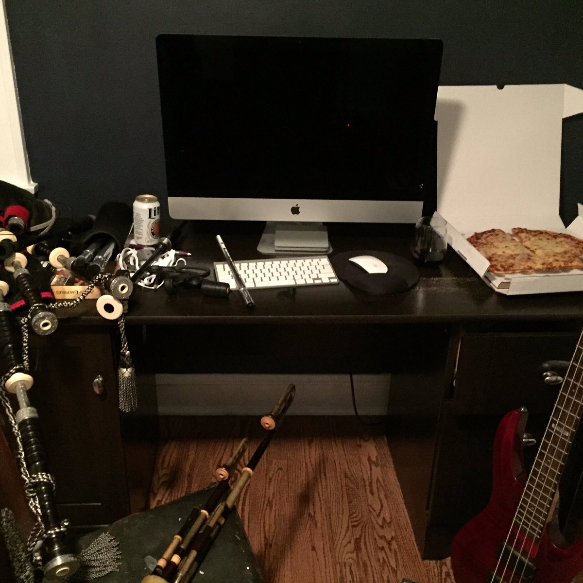 petepurvis's tweet photo. Cramming before @GaelicStorm Storm tour in NYC tomorrow. All the essentials: 11 instruments, pizza, wine and beer. https://t.co/f6hp1lxLhC