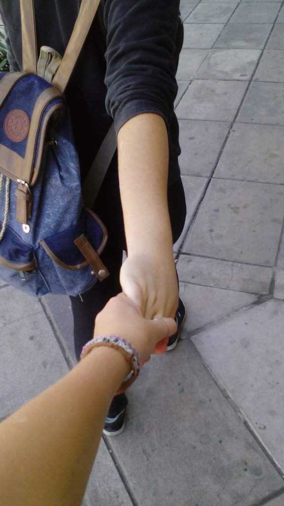 conqdequeso_'s tweet photo. #3relation #goals #girlsongirls https://t.co/NbnhdqkLcK