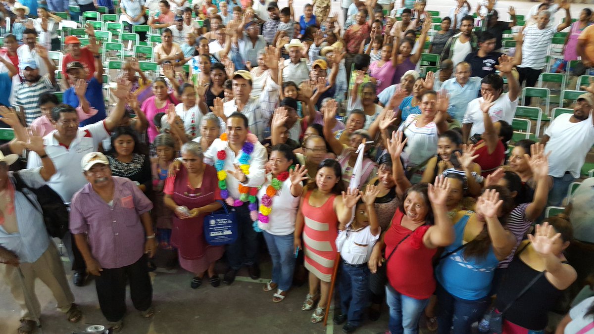 PSDcuicatlan's tweet photo. #QueNadieQuedeFuera #PiensaLibre #NoMásDeLoMismo #CandidatoCiudadano @MAPEMO en Cuicatlán https://t.co/mC7cttcE4z