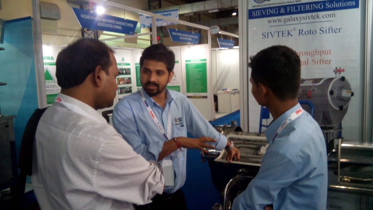 GalaxySivtek's tweet image. Mr. Sourabh &amp;amp; Vihar Explaining Benefits of SIVTEK Roto Sifter to Mr. Nadim, Director at Hapdco. #PharmaProPack '16