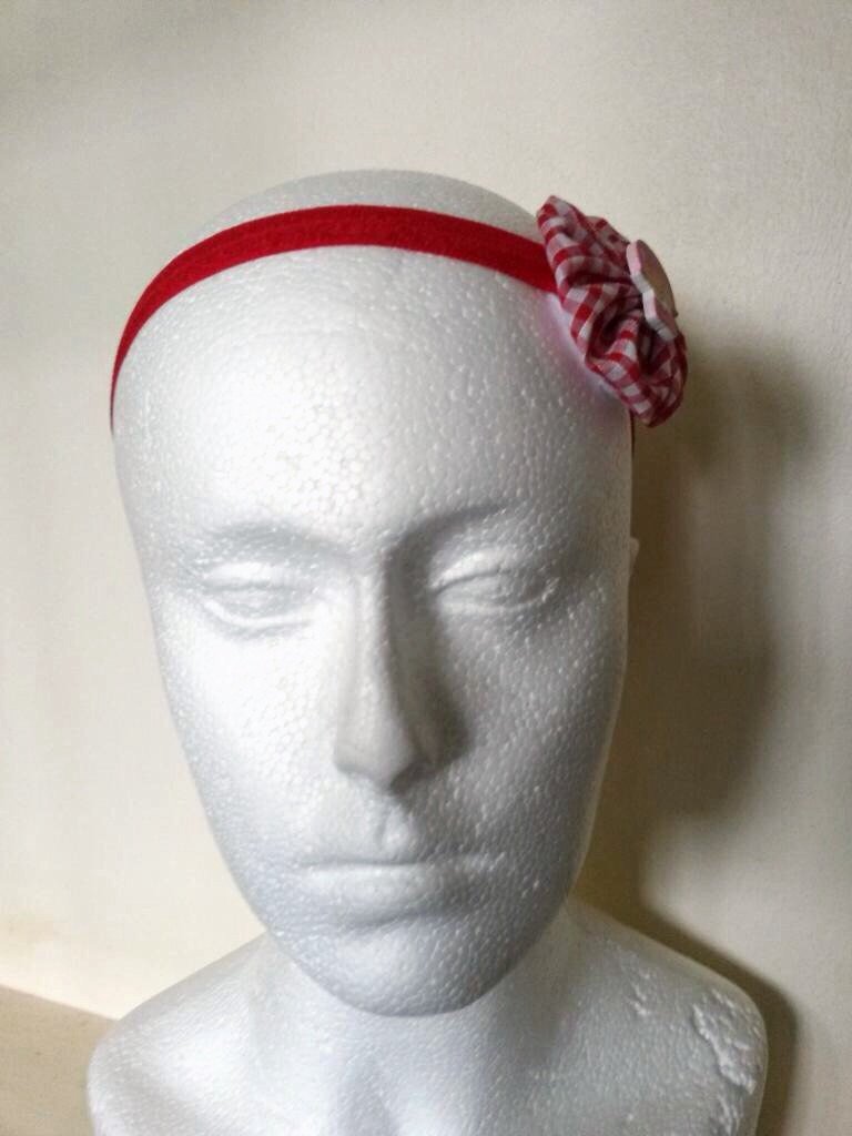 DitzandBobs's tweet photo. Red gingham yo yo headband with little girl button https://t.co/kwhKjHYj5N #DitzAndBobs #RedGingham https://t.co/UH79cR7Sna