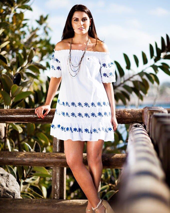 ChicRiviera's tweet photo. Shoulders out ✔️
Blue sky ✔️
Havana dress ✔️

#Shop the #best selling, #perfect #summer #dress now, link in bio 💦 https://t.co/YNeDFkxX9B
