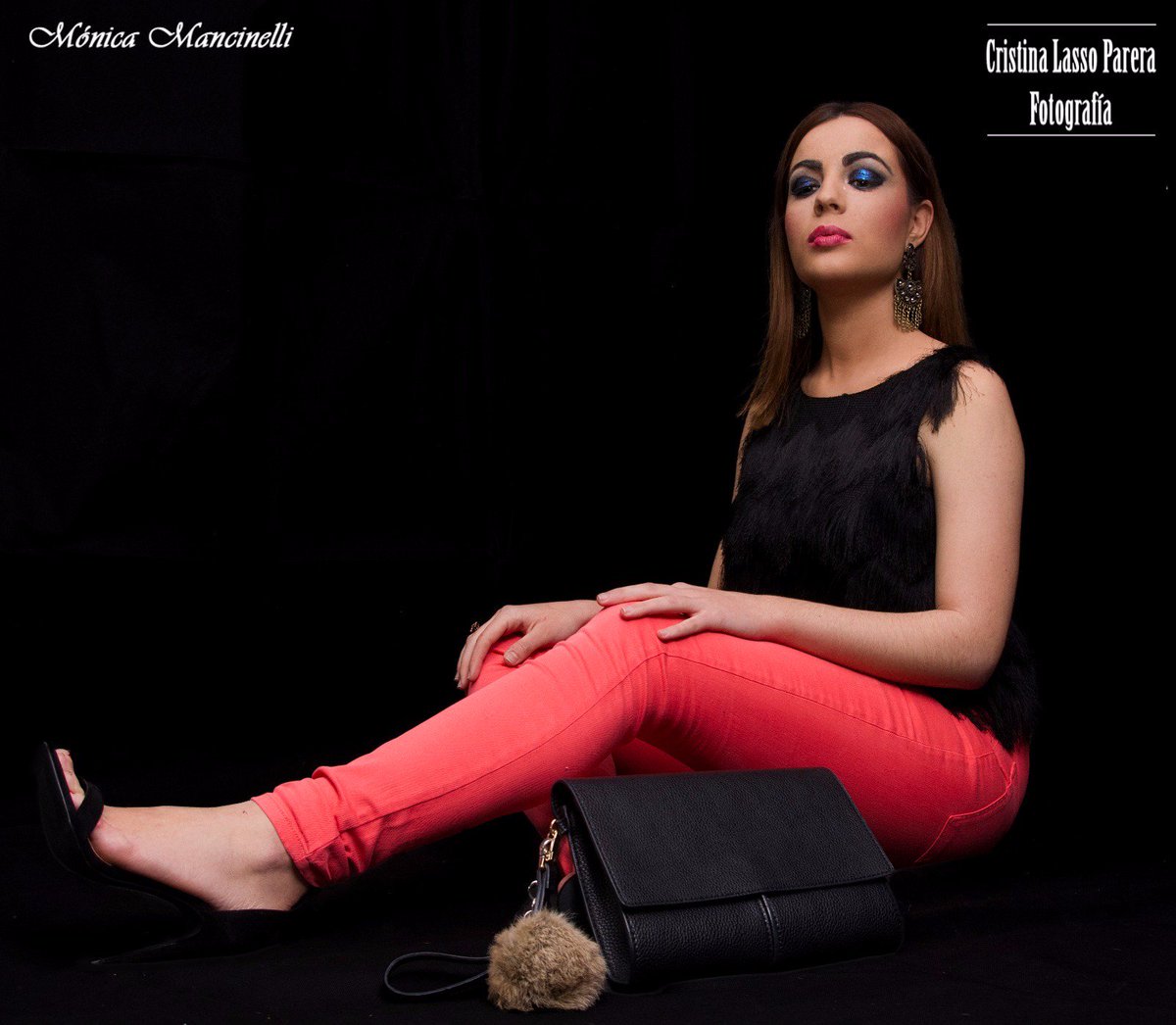 Aquí tenéis mi nueva sesión! Realizada en estudio en buenísima compañía!
Maquillaje: Monica Mancinelli
