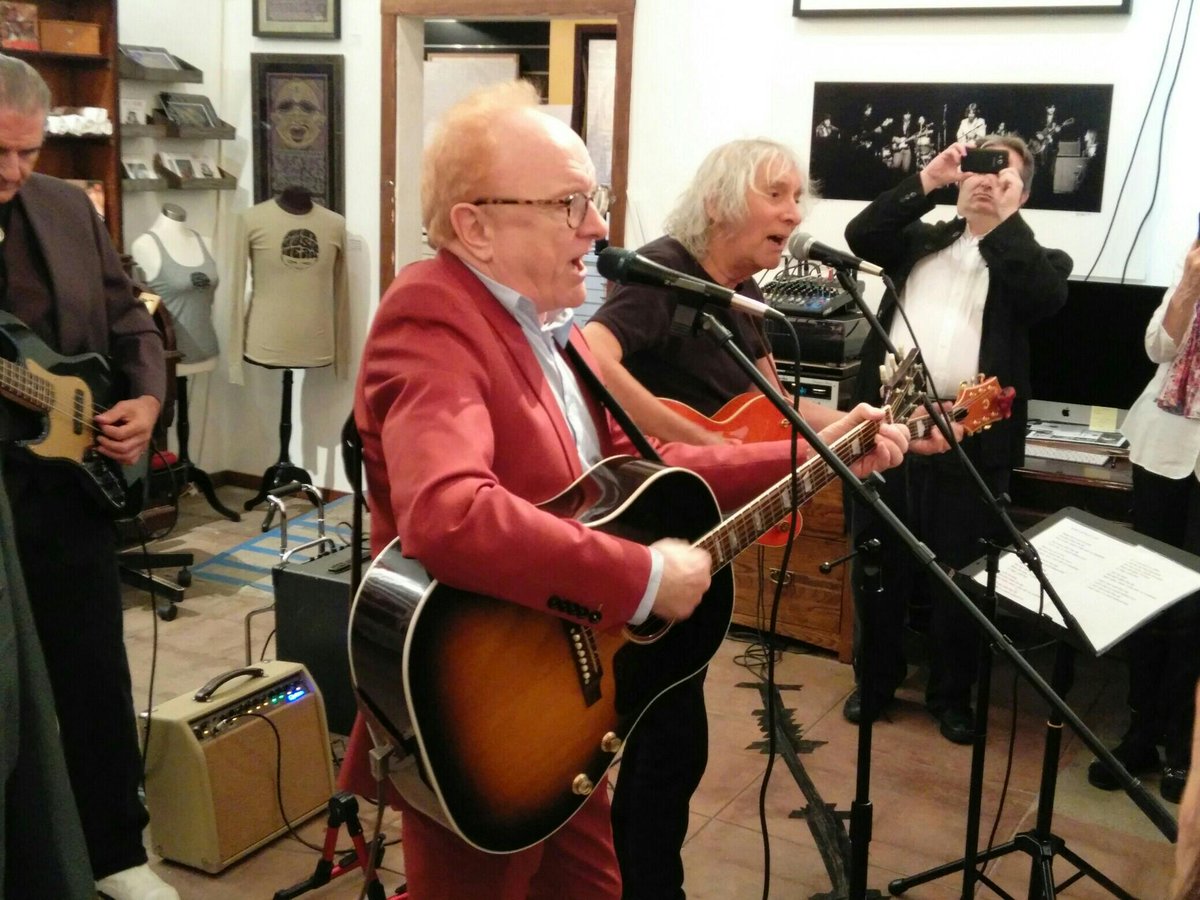 Peter Asher and Albert Lee at opening of British Invasion photo exhibit @MrMusichead <a href="/ChrisWalterPix/">Chris Walter</a> #ChrisWalter
