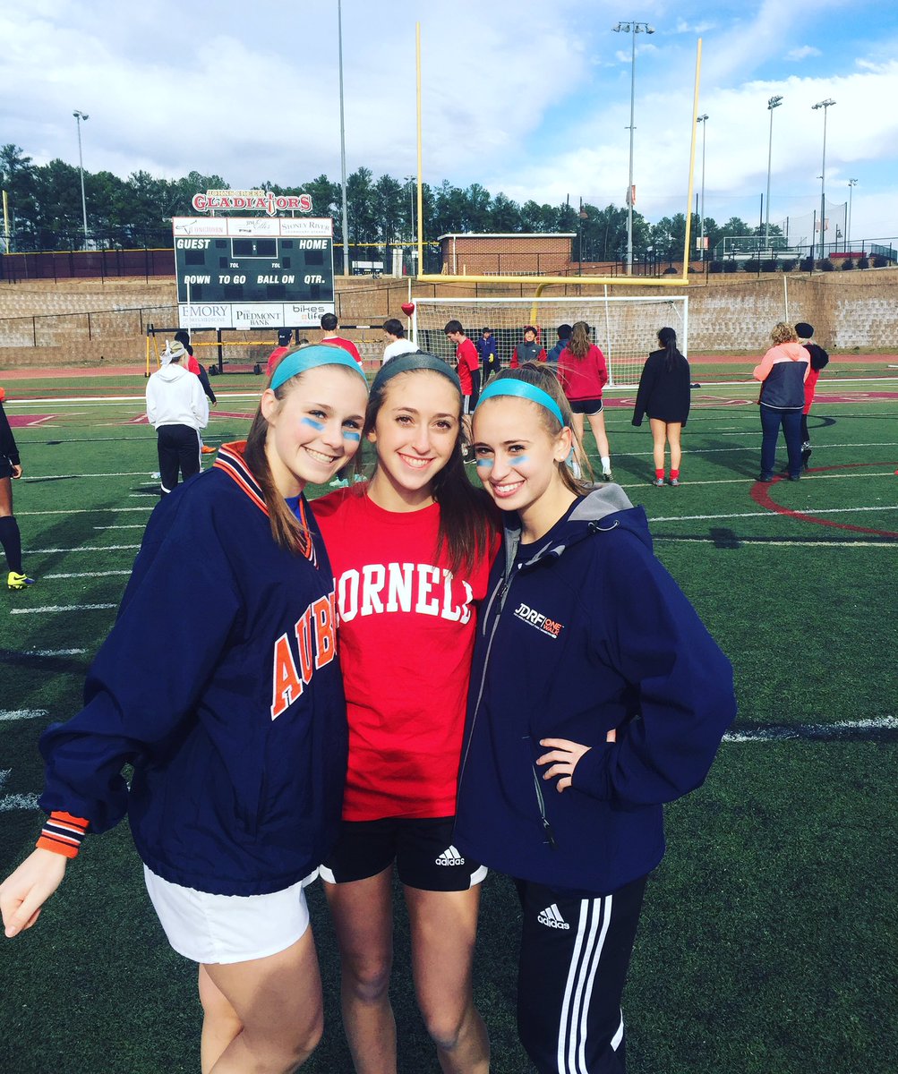 jillian_davis14's tweet photo. a huge happy bday to @rayahschwartz I am so glad we have gotten so close this year. I hope your day was great!💟💟💟 https://t.co/5ZcV34ahQw