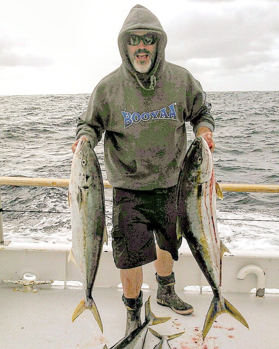 fishermensangle's tweet photo. Jerry gettin' some more tail. #yellowtail #coronados #surfaceiron #offshorefishing #sashimi #fishslayer #fishon https://t.co/pqhtSZ7DwI
