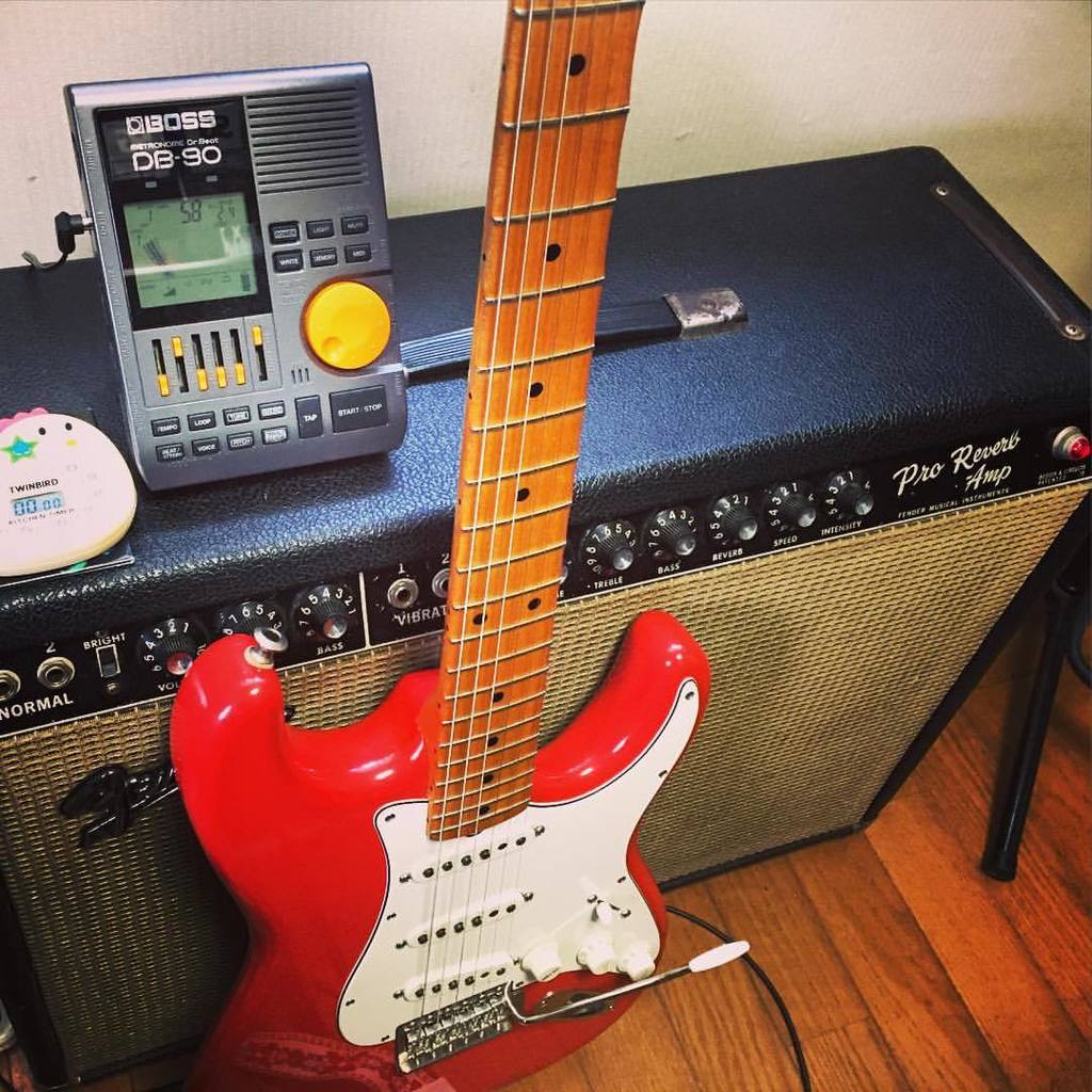 imahoriGuitar's tweet photo. 朝はこれで練習!
#bossdb90 #metronome #proreverb #fenderamp #キッチンタイマー #dpergo (Kyoto, Japan) https://t.co/ouwVNzMs2J https://t.co/GPH2htHRlc