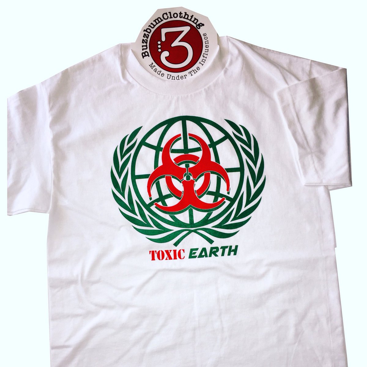 buzzbum1's tweet photo. Toxic Earth tee is to bring awareness to the environment. #toxicearth #worldpeace #GlobalWarming https://t.co/VYCyqk5jC1