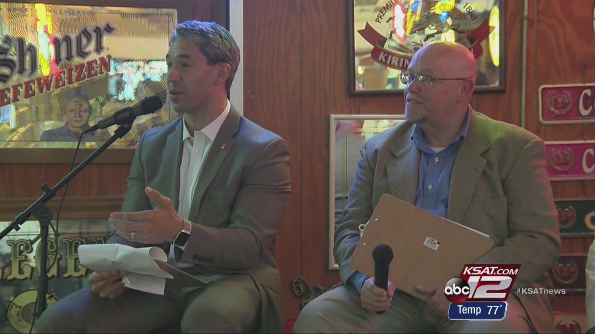 ksatnews's tweet photo. Video: Town hall talks future of professional sports in San Antonio https://t.co/3IAHEGkRW5 #KSATnews https://t.co/84w8y9T2iP