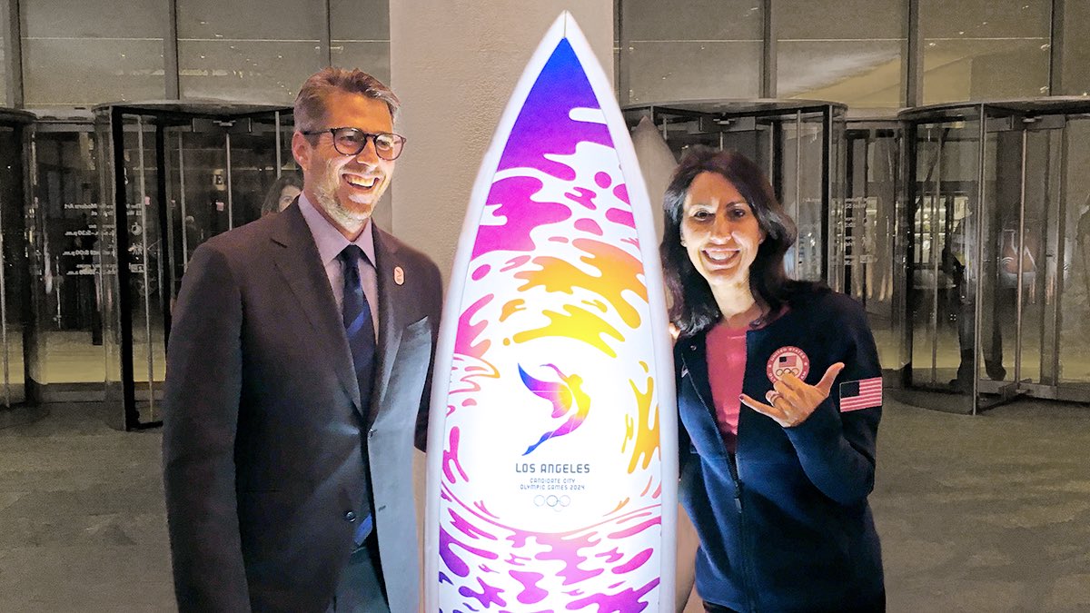 #SurfinTeamUSA on the #RoadToRio! Had a blast kicking off the #100DaysOut celebration with <a href="/TeamUSA/">Team USA</a>.