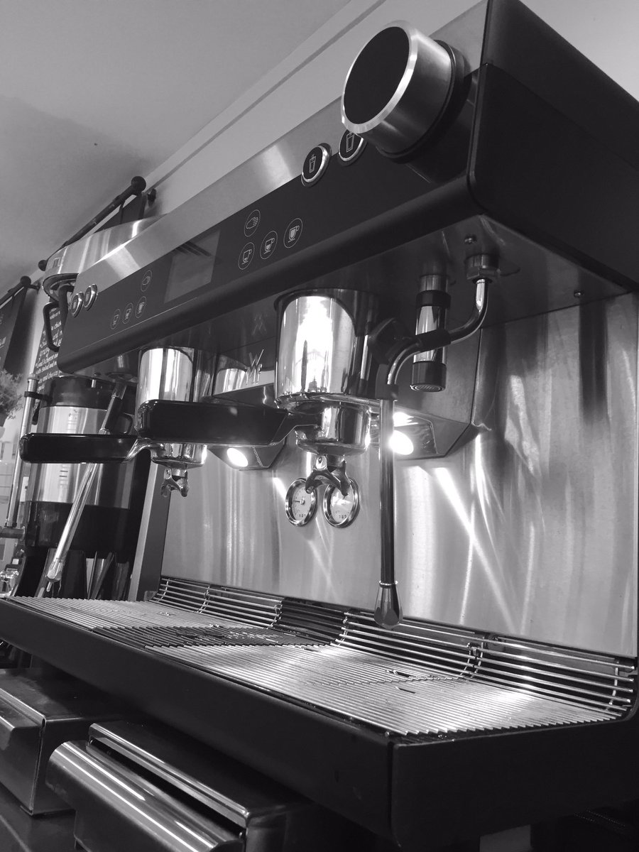 JeffreyBarnacle's tweet photo. New @WMFUK Espresso being put through its paces at Wyevale Syon Park #Espresso #BringOnTheGreat @Greencup_Coffee https://t.co/qLWw2I0Ouq