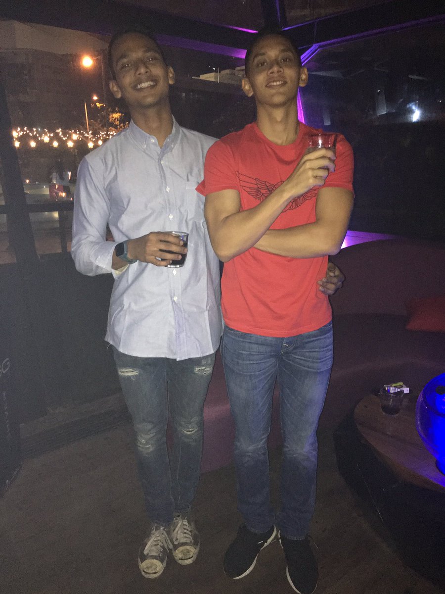 DannZert's tweet image. I dont fuck with fake dudes wearing fake trues @SyedAliy #lightflex