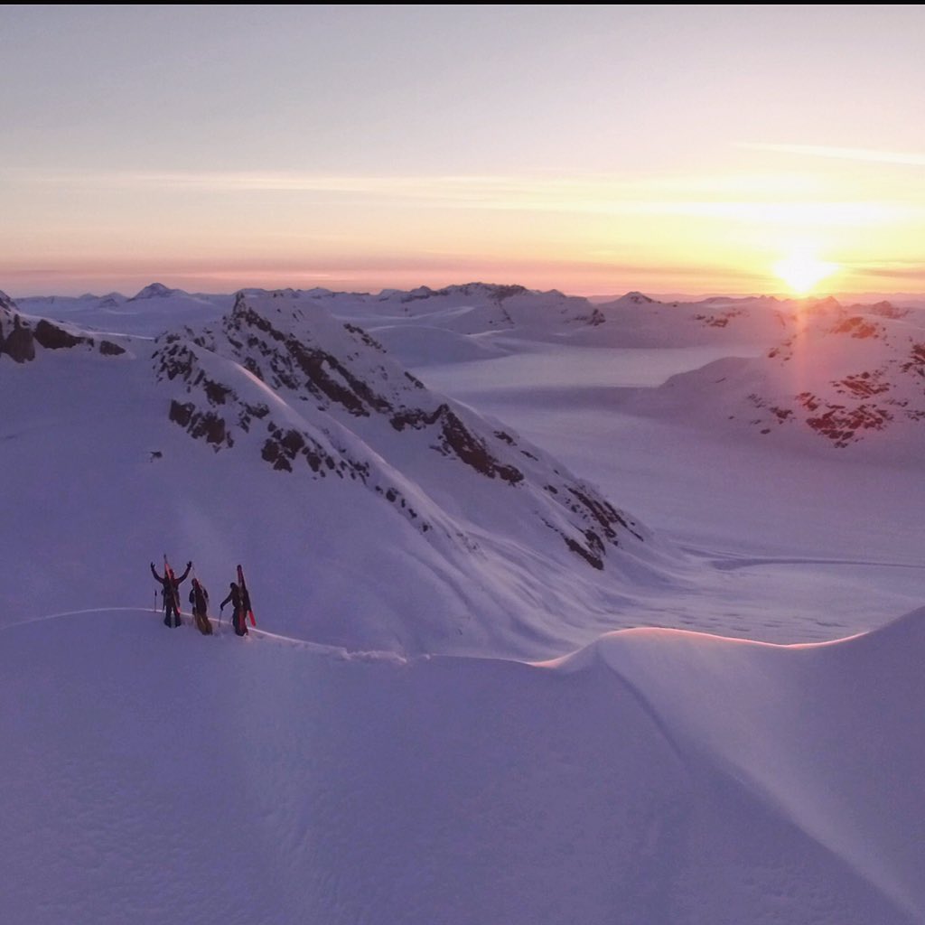 "Good Morning World" No better place to watch the sunrise! <a href="/thenorthface/">The North Face</a> #Neverstopexploring <a href="/TetonGravity/">Teton Gravity Research</a>