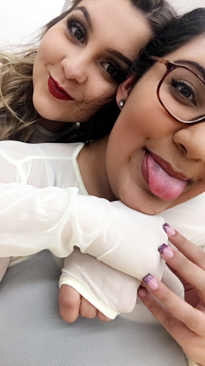 margotsherri's tweet image. night 1: ✔️ #mrhsdance #livingcolor