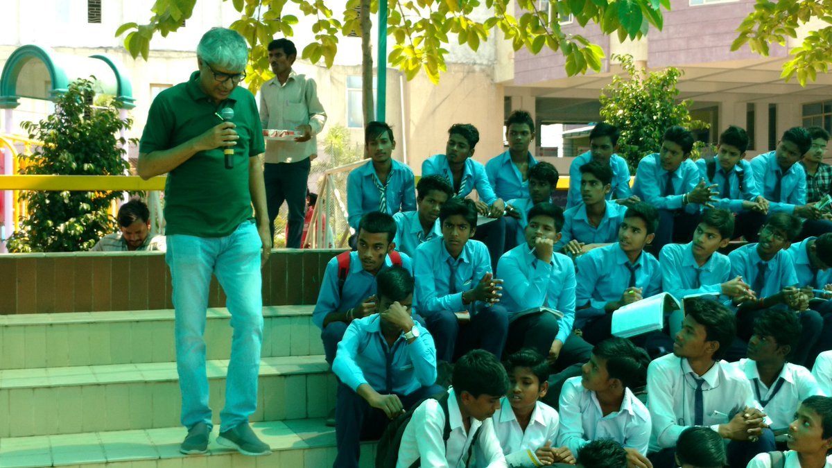 RungtaEducation's tweet photo. In #questionair session, #students asked about how they can become an #Astronaut in future. https://t.co/GvgTFMuxKy