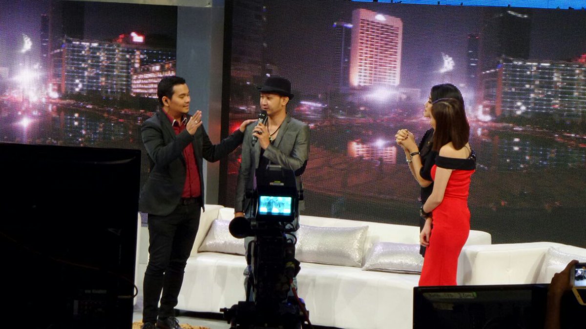 Keseruan gila ahok..
hizrah bacan &amp; indra bekti
Biar gapenasaran klik di sini.. YouTube
youtu.be/sxeQcYmwjhg