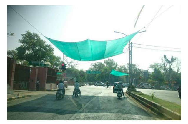 goyal_abhei's tweet photo. Excellent #jugaad 💡arrangement to beat the summer heat ☀️ at Traffic signals in Nagpur. #genius @blrcitytraffic https://t.co/JZsHvwMxWK
