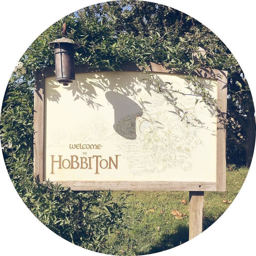 StuffLotr's tweet photo. hayley.jacqueline Welcome to the set... #loves #love #hobbit #lordoftherings #movieset #travel #travelling #sightse… https://t.co/bC9LJWsyRa