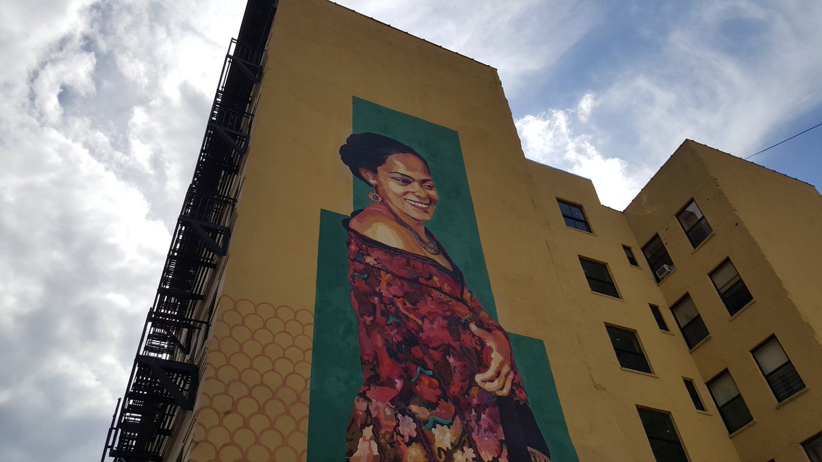 #1202spn mi mural favorito "La Luz Que Sale de la Oscuridad" por Betsy Casañas