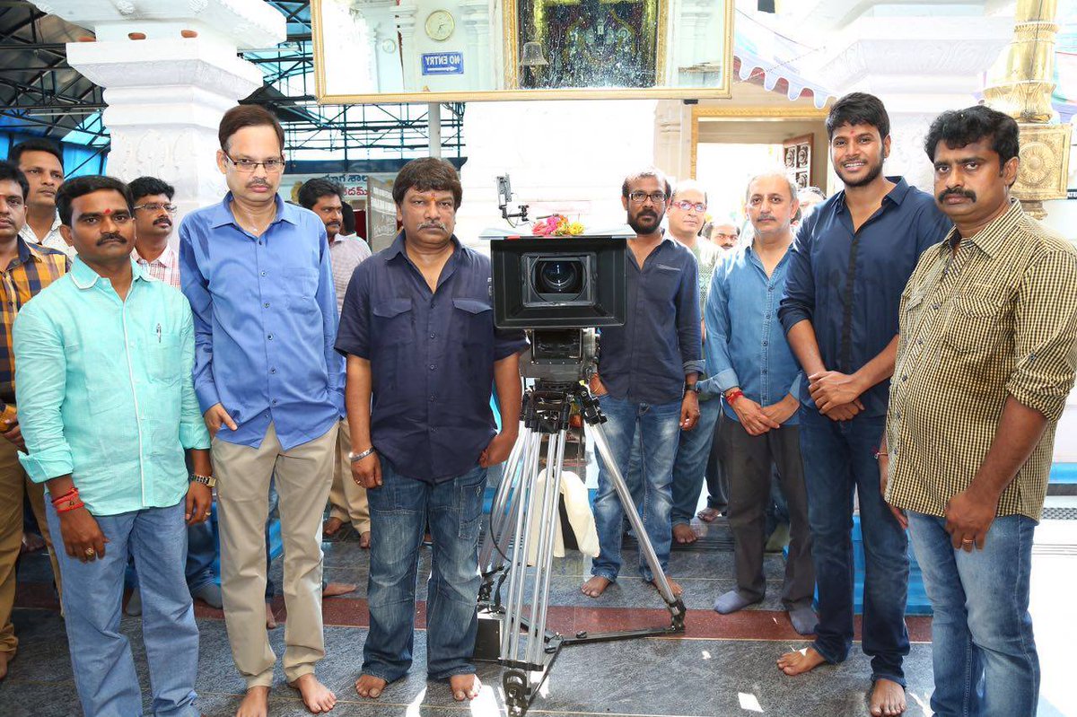 SrichakraFilms's tweet photo. Our New Movie Formal Pooja Launch Today #Nakshatram https://t.co/pPO502ZJA6