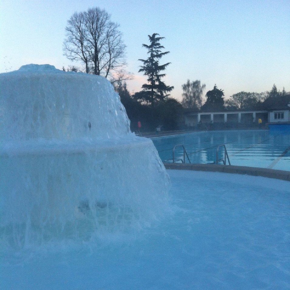 lidocheltenham's tweet photo. 12.7c at 6.30am but the air temp was -0.1c so the boiler is doing well. #tempswing #temprising https://t.co/aOHAB1juCr
