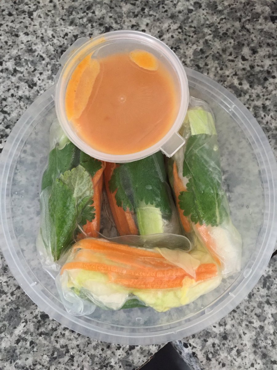 kokosthai's tweet photo. Since the summer is now well on its way it's time to bring back the "Fresh summer beverage rolls" https://t.co/F06TmVkNDI