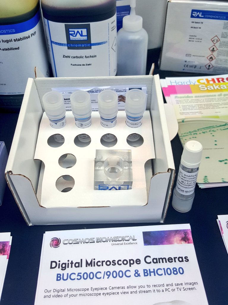 CosmosBiomed's tweet photo. Visit our stand for a free sample of non-toxic Immersion Oil at #biomedica2016 #cosmosbiomedical https://t.co/fNUhURSl0P
