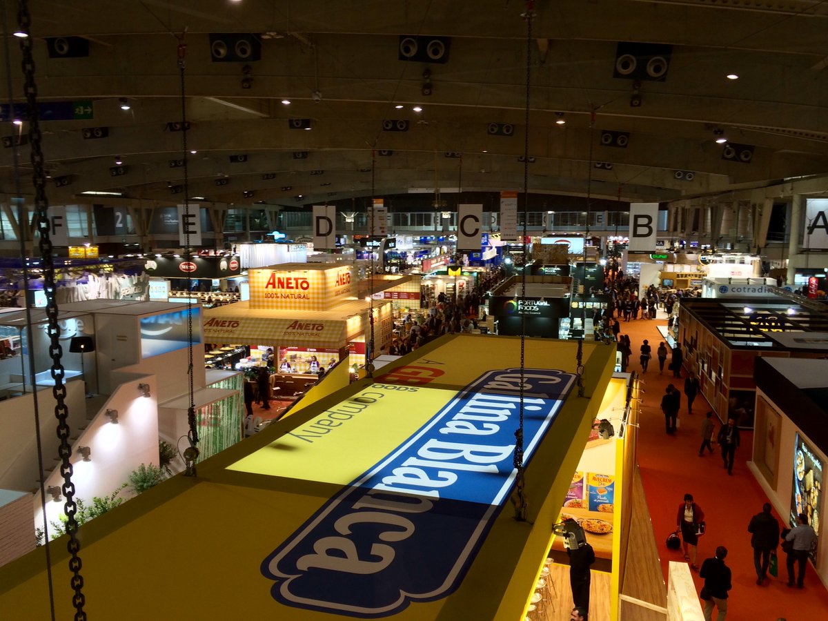 manducatbcn's tweet photo. Dia 3 a #Alimentaria2016. Avui hem visitat els stands de les grans marques de consum. #TheAlimentariaExperience https://t.co/LTzDXQVmIS