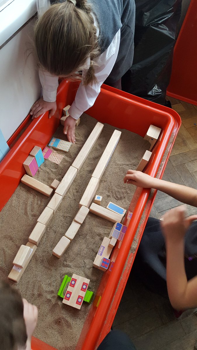ljordan1stclass's tweet photo. We are designing a floor plan for a house in Aistear https://t.co/B3Z5q6oCEp