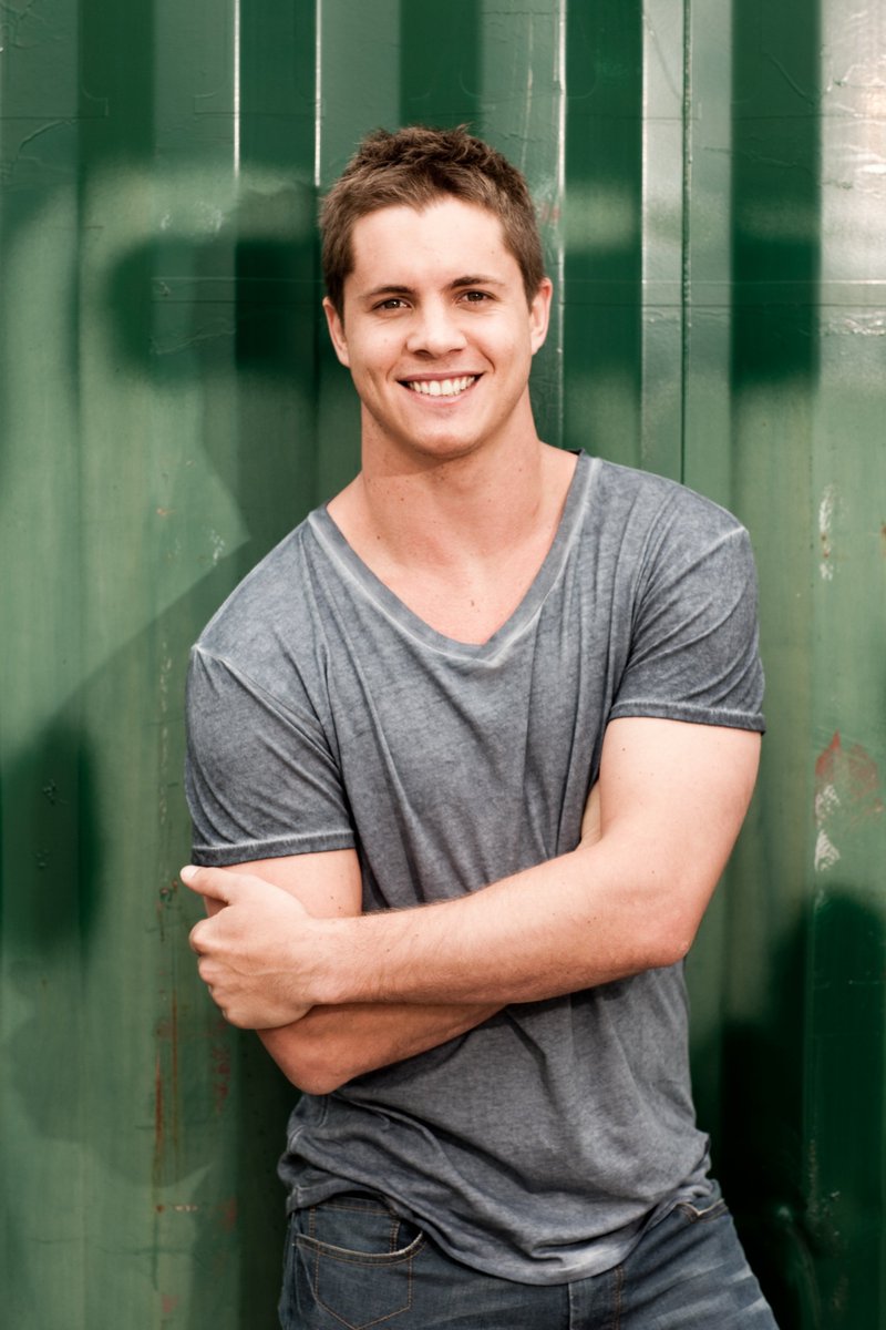 Channel7's tweet photo. .@homeandaway triple threat @JohnnyRuffo is hanging up his Diner apron to take on new challenges. https://t.co/3pLzDyZoIT