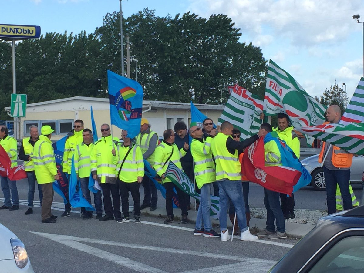 FilcaCisl's tweet image. #Sciopero concessionarie autostradali, manifestazioni in corso a #Genova ed #Ancona. @CislNazionale @conquistepromo