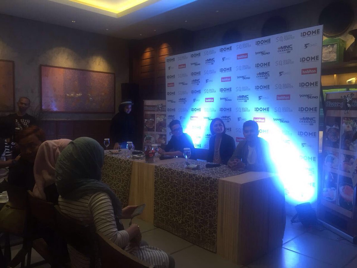 AbsoluteEOjkt's tweet photo. Press conference @sq_dome. Counting down to May 1st #event #AbsoluteEO https://t.co/mCWl3sdT1h